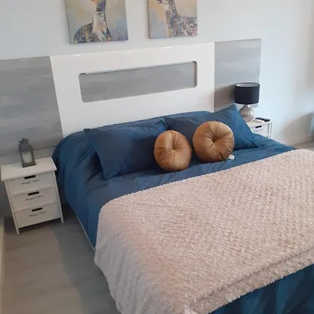 Porto Beach Rooms בית הארחה